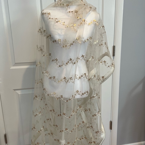 Cream and gold Indian Palazzo set - Picture 5 of 10